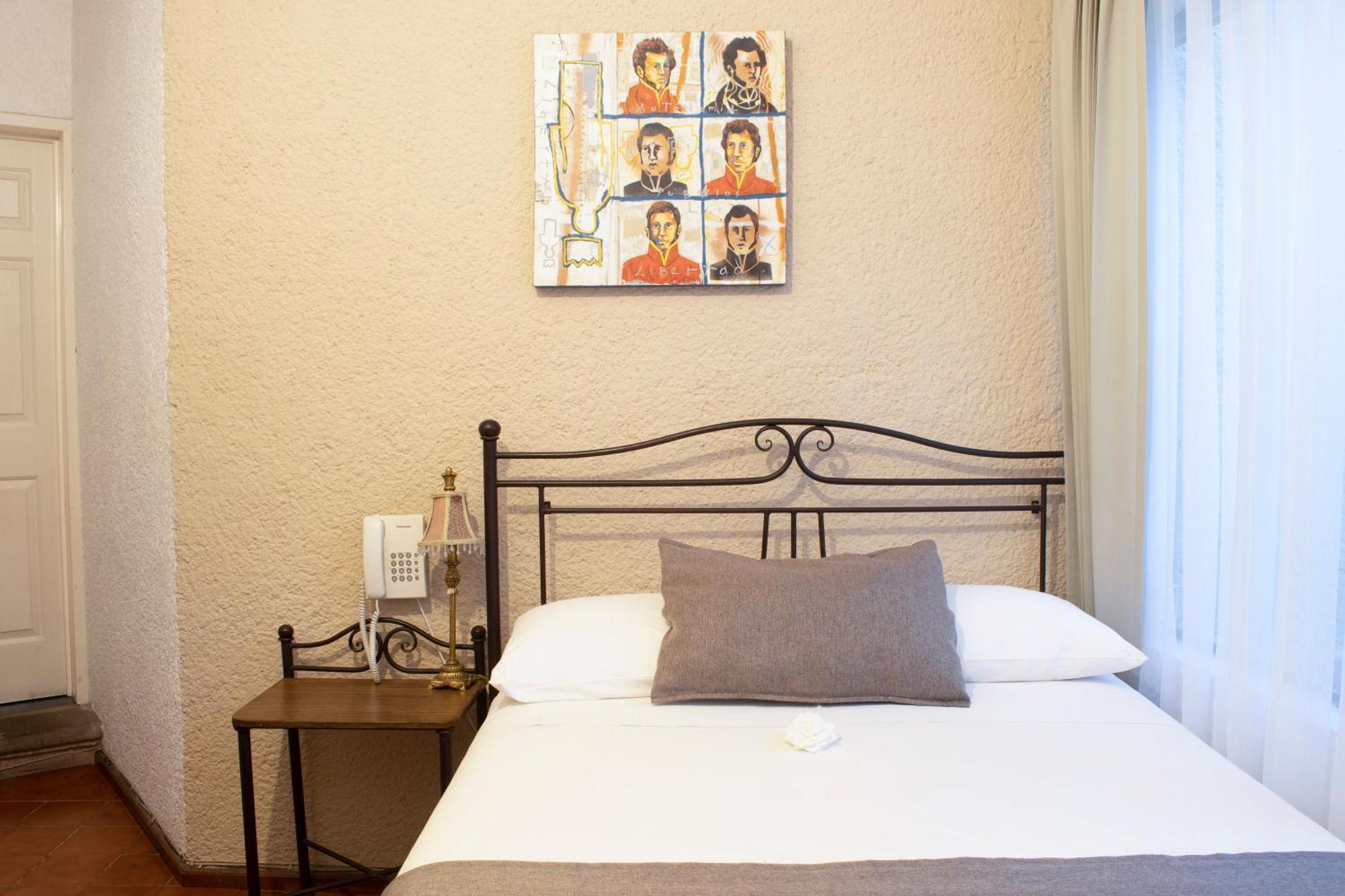 Portico Hotel & Galeria Morelia Szoba fotó